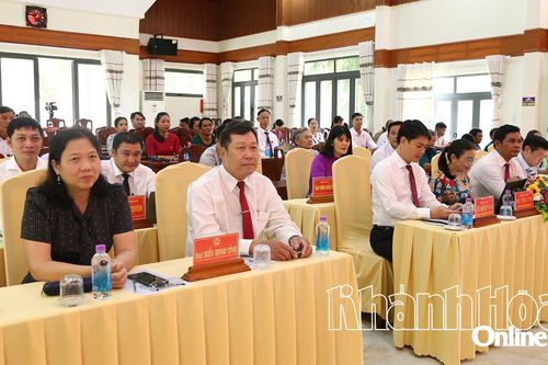 Kỳ họp thứ 2, HĐND xã Khánh Sơn khóa I thông qua 8 nghị quyết