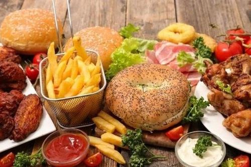 10 thói quen ăn uống có thể làm tăng nguy cơ mắc bệnh tim