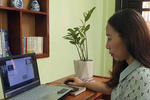Thức dậy cùng trang sách