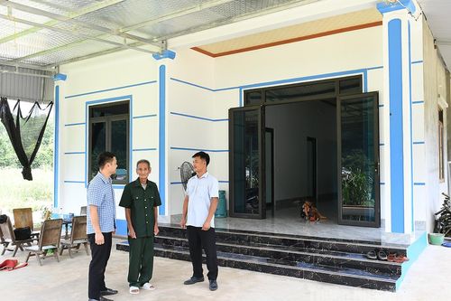 Nhà ở cho người có công
