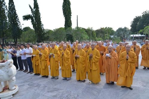 Tây Ninh: Lễ tưởng niệm và an táng 172 hài cốt liệt sĩ quân tình nguyện hy sinh ở Campuchia
