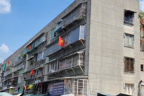 TP. Hồ Chí Minh: Hơn 1.400 căn hộ vẫn chưa bảo đảm lối thoát hiểm
