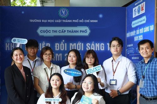 Điểm sàn ngành Luật năm 2025: Không 'hạ nhiệt', cao hơn năm trước