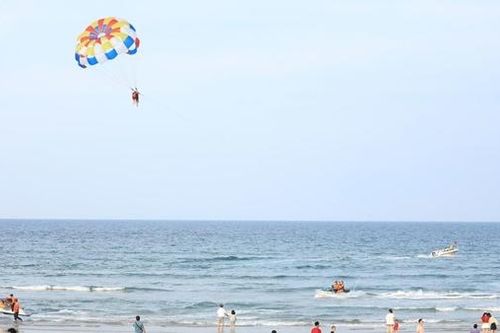 Đà Nẵng: Chấn chỉnh dịch vụ ca nô kéo dù sau sự cố du khách nước ngoài bị thương