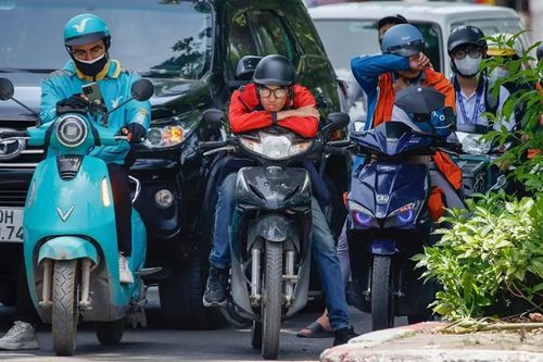 TP.HCM nghiên cứu lộ trình chuyển đổi xe xăng sang xe điện