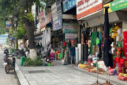 Vỉa hè không dành cho người đi bộ