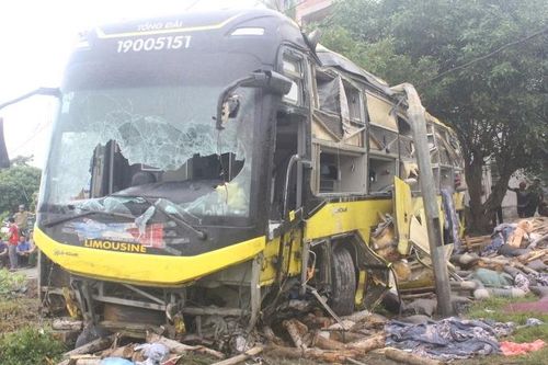 Cần có lộ trình cấm xe khách đường dài trên 300km