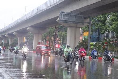Tiếp tục mưa to, Hà Nội lệnh báo động lũ sông Tích