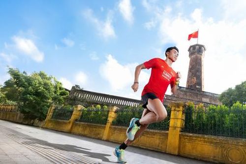 Hơn 13.000 vận động viên tranh tài tại Giải Marathon Quốc tế Hà Nội Techcombank 2025
