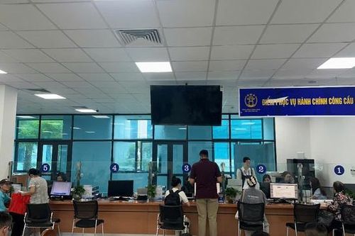 Hà Nội triển khai chiến dịch '45 ngày đêm' ra quân hỗ trợ chuyển đổi số tại 126 xã, phường