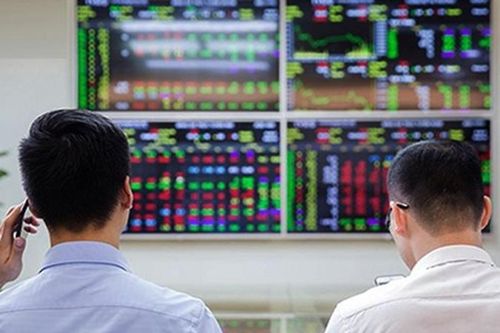Bán chứng khoán có lãi chịu thuế thu nhập cá nhân 20%: Cân nhắc kỹ