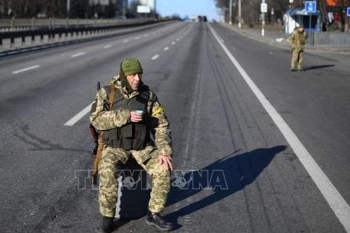 Ukraine gia hạn tình trạng thiết quân luật và lệnh tổng động viên