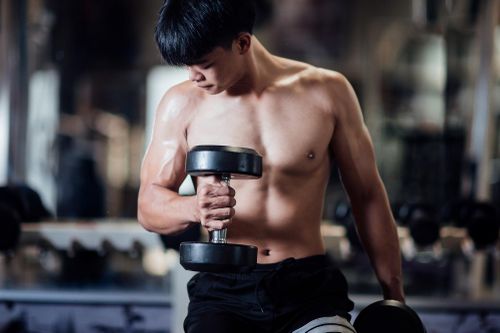 Chàng trai 22 tuổi hủy hoại thận vì 'biến hình' thần tốc