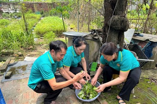 Ấm lòng những 'Bữa cơm đền ơn đáp nghĩa' của nông dân Gia Lâm