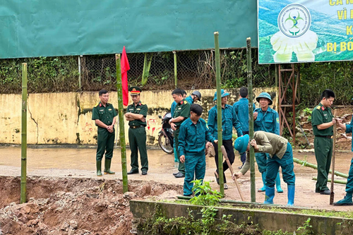 Điện Biên: Huy động bộ đội, dân quân và người dân tham gia cứu hộ, khắc phục sự cố