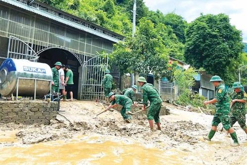 Trắng tay sau lũ dữ
