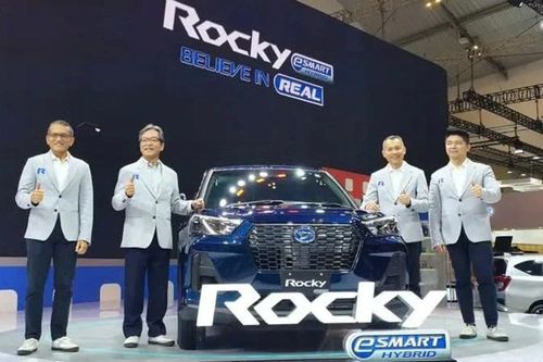 Cận cảnh Daihatsu Rocky 2025 'ăn xăng' 3,6 lít/100km, hơn 400 triệu