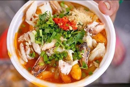 Huế mùa mưa không chỉ đẹp mà còn níu chân du khách bởi những món ăn dân dã