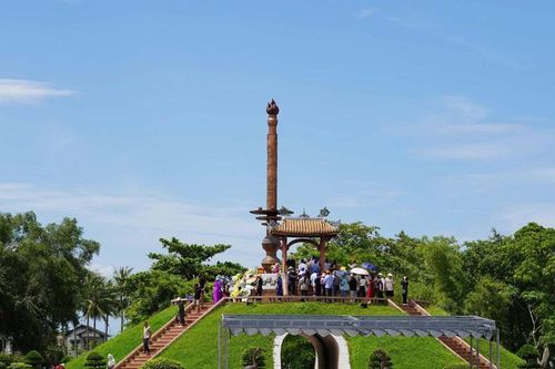 Tháng 7 tri ân trên 'đất thiêng' Thành cổ Quảng Trị
