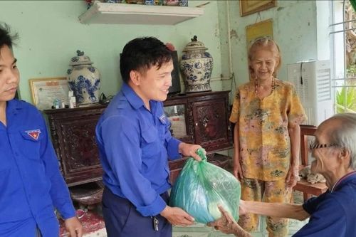 Tri ân gia đình liệt sĩ nơi vùng cao Đà Nẵng