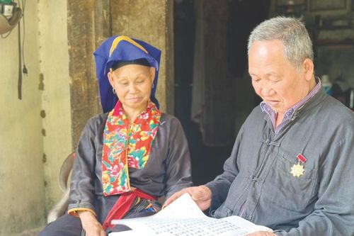 Khơi thông mạch nguồn văn hóa để phát triển bản làng
