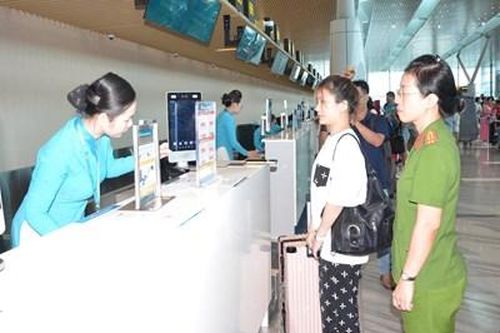 Công an TP Hồ Chí Minh triển khai ứng dụng nhận diện sinh trắc học tại sân bay Tân Sơn Nhất