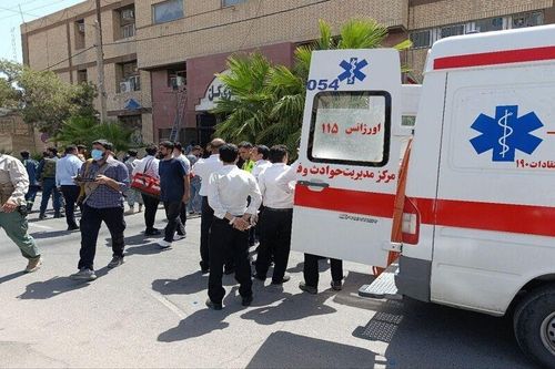 Tấn công khủng bố nhắm vào tòa án ở Iran, gần 30 người thương vong