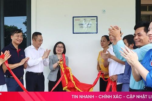 Bàn giao nhà nghĩa tình cho thân nhân nhà báo liệt sỹ ở Hà Tĩnh