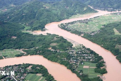 Cận cảnh cơn lũ lịch sử ở miền Tây Nghệ An