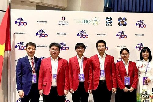 Việt Nam lọt tốp 10 đội đạt thành tích xuất sắc nhất Olympic Sinh học quốc tế