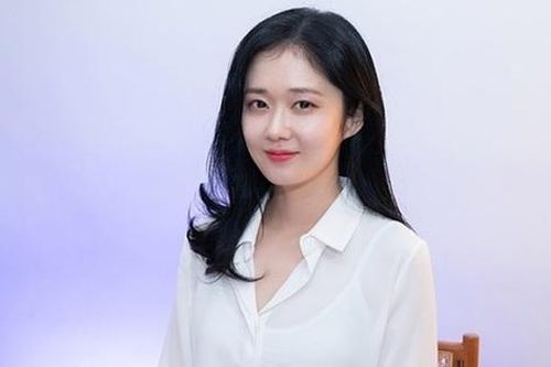 Jang Nara tiết lộ áp lực khi được gắn mác 'mỹ nhân không tuổi'
