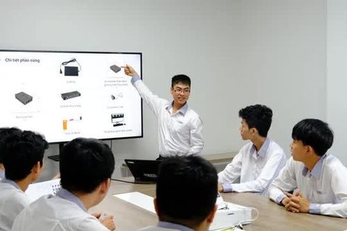 Doanh nghiệp trẻ trong thời đại chuyển đổi số: Bứt phá và thách thức