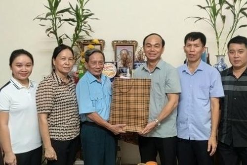 Thương binh 79 tuổi và ngọn lửa 'Bộ đội Cụ Hồ' giữa đời thường