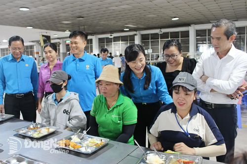 Hơn 38 ngàn công nhân lao động Công ty TNHH Changshin Việt Nam ấm lòng với Bữa cơm Công đoàn