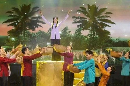 Huỳnh Thơ - nữ MC miền Tây gây chú ý ở Tình bolero 2025 là ai?