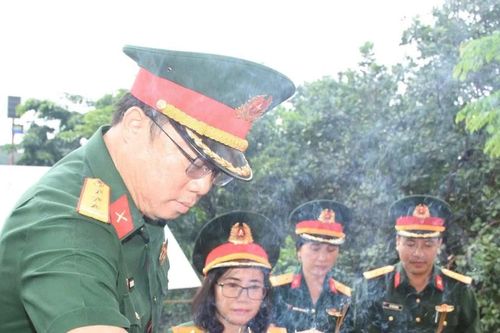 Công ty 715 tổ chức hoạt động tri ân nhân dịp 27.7