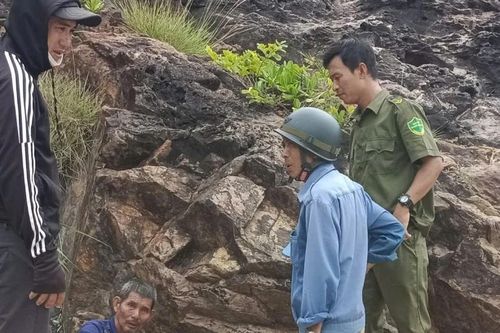 Gia Lai: Kịp thời giải cứu người đàn ông đi lạc trong rừng