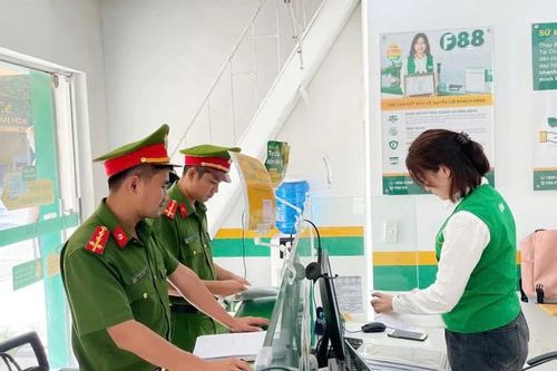 Bảo vệ công nhân trước bẫy 'tín dụng đen'