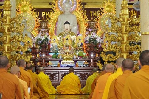 Tìm về nguồn bình an nơi trường hạ chùa Quảng Đức