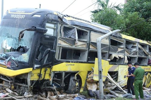 Khởi tố vụ án hình sự vụ tai nạn lật xe khách khiến 10 người tử vong ở Hà Tĩnh