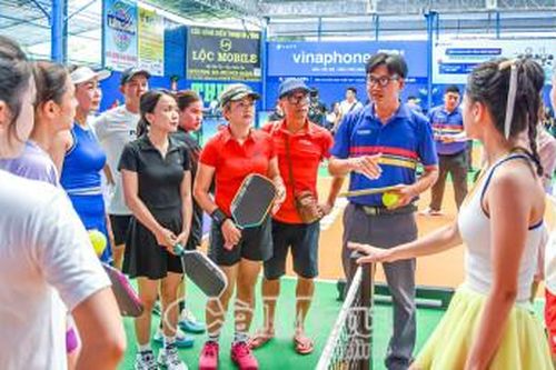 Hơn 200 vận động viên tranh cúp Vinaphone Pickleball