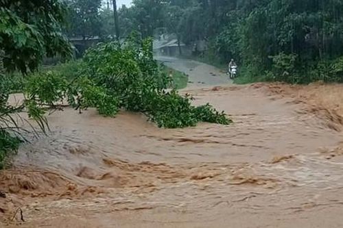 Mưa lớn, một số khu vực trên tuyến biên giới tỉnh Quảng Trị bị chia cắt