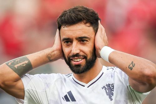 Bàn thắng gây ngỡ ngàng của Bruno Fernandes