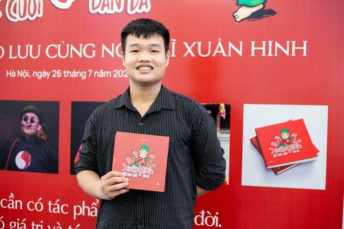 Thầy giáo Vật lý và hành trình 'đu idol' Xuân Hinh
