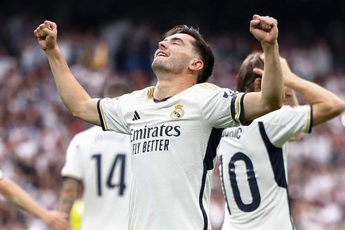 Real Madrid khủng hoảng thừa
