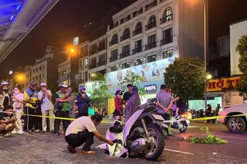 Hà Nội: xe máy sụt hố tử thần trên đường Trường Chinh