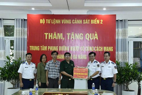 Bộ Tư lệnh Vùng Cảnh sát biển 2 tổ chức nhiều hoạt động 'Đền ơn đáp nghĩa'