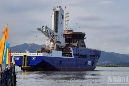 Hạ thủy tàu dịch vụ điện gió CSOV số 4