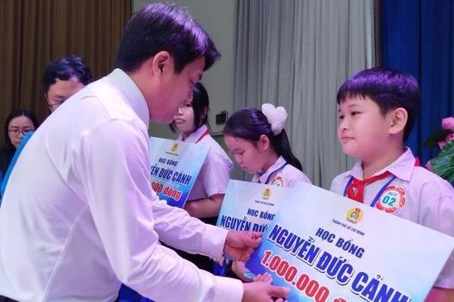 Học bổng Nguyễn Đức Cảnh là gương điển hình của tổ chức Công đoàn Việt Nam