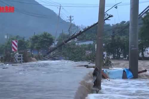 Mưa lũ ở Trung Quốc khiến 2 người thiệt mạng, hàng nghìn người phải sơ tán